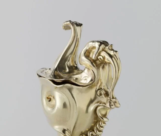 Lidded ewer
